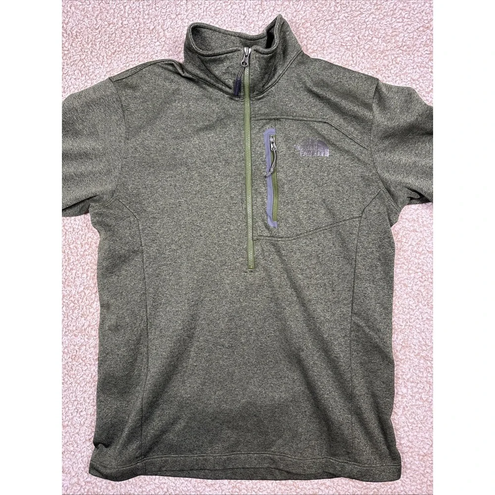 The North Face Men's S Green Heather 1/4 Zip Mock Neck Zip Pocket
